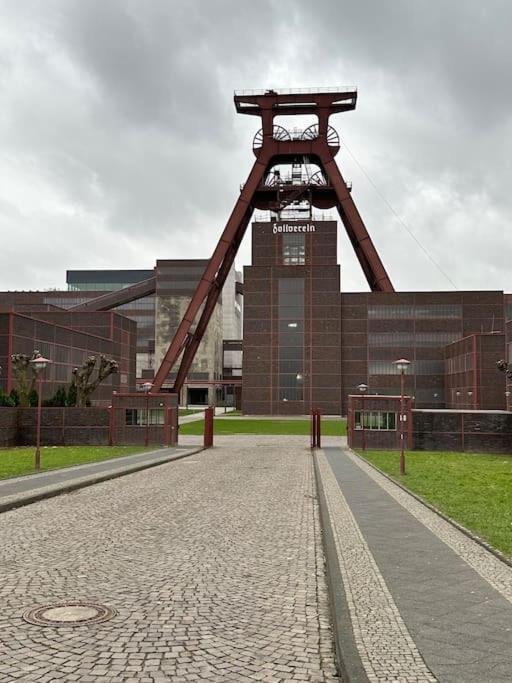 Nachbar Des Weltkulturerbes Zeche Zollverein! Ge1R Essen Exterior foto